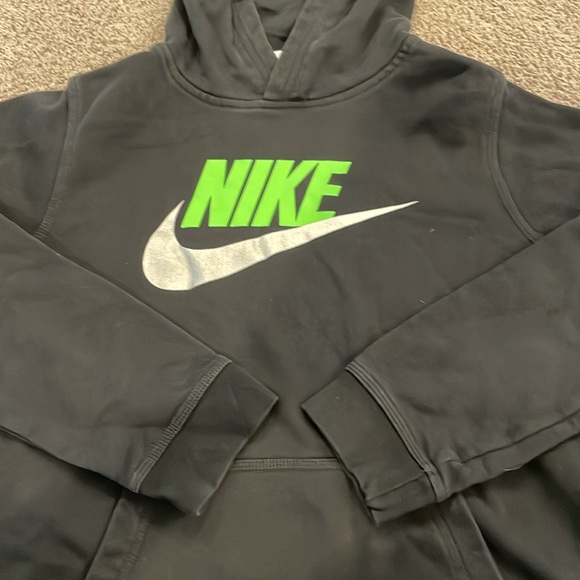 Boys Black Nike XL Sweatshirt - Picture 3 of 3